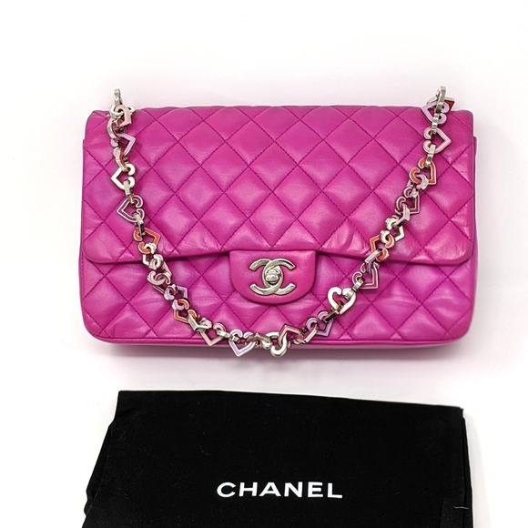 MORE PHOTOS CHANEL Fucshia Pink Valentine Flap - Picture 2 of 8